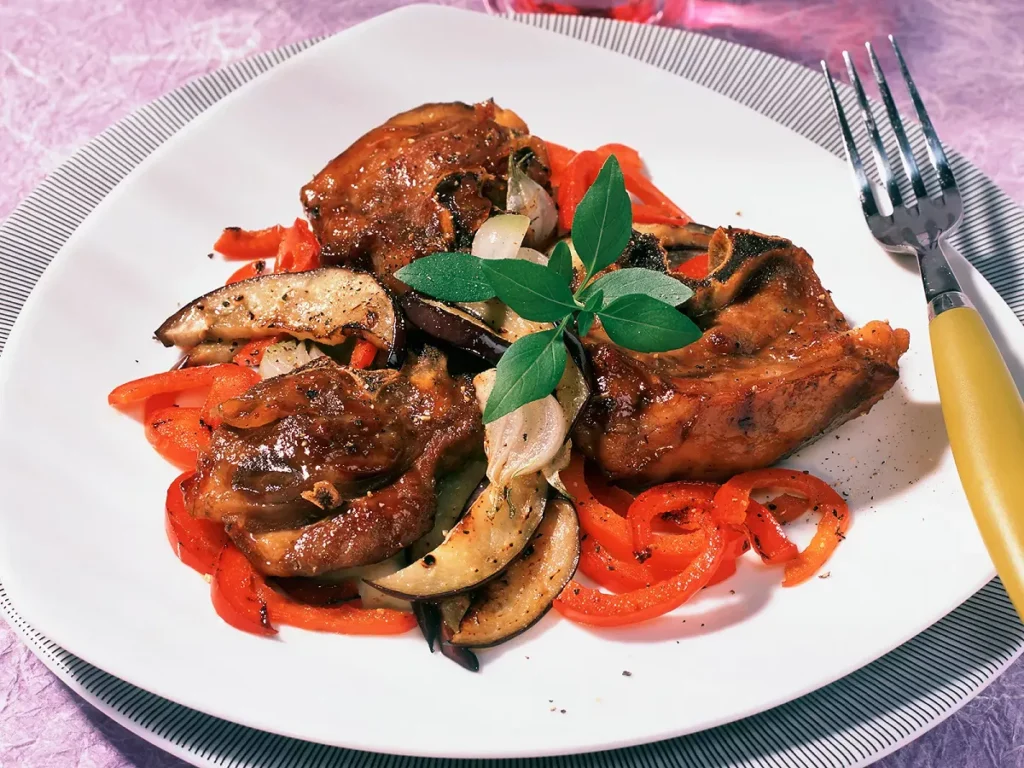 Recette de repas complet à l'air fryer : Côtelettes d'agneau, aubergine et poivron grillés