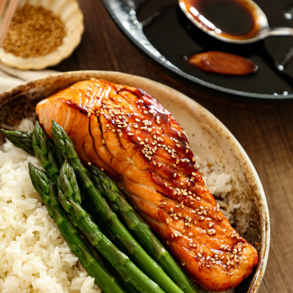 5 recettes avec saumon à l'air fryer pour une personne Recette de saumon teriyaki à l'air fryer pour une personne